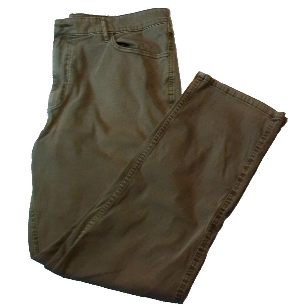 Woolrich Men's Olive Green Jeans Flat Front Size 34 *Flaws See Desc and photos